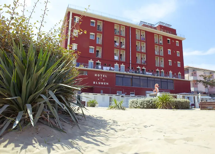 Blumen فندق ريميني