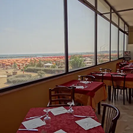 布鲁门酒店 里米尼