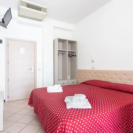 布鲁门酒店 里米尼