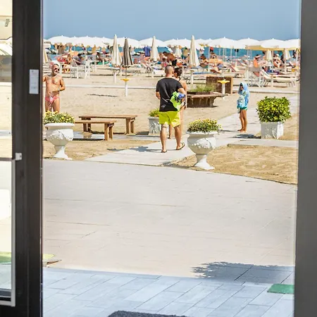 布鲁门酒店 酒店 里米尼